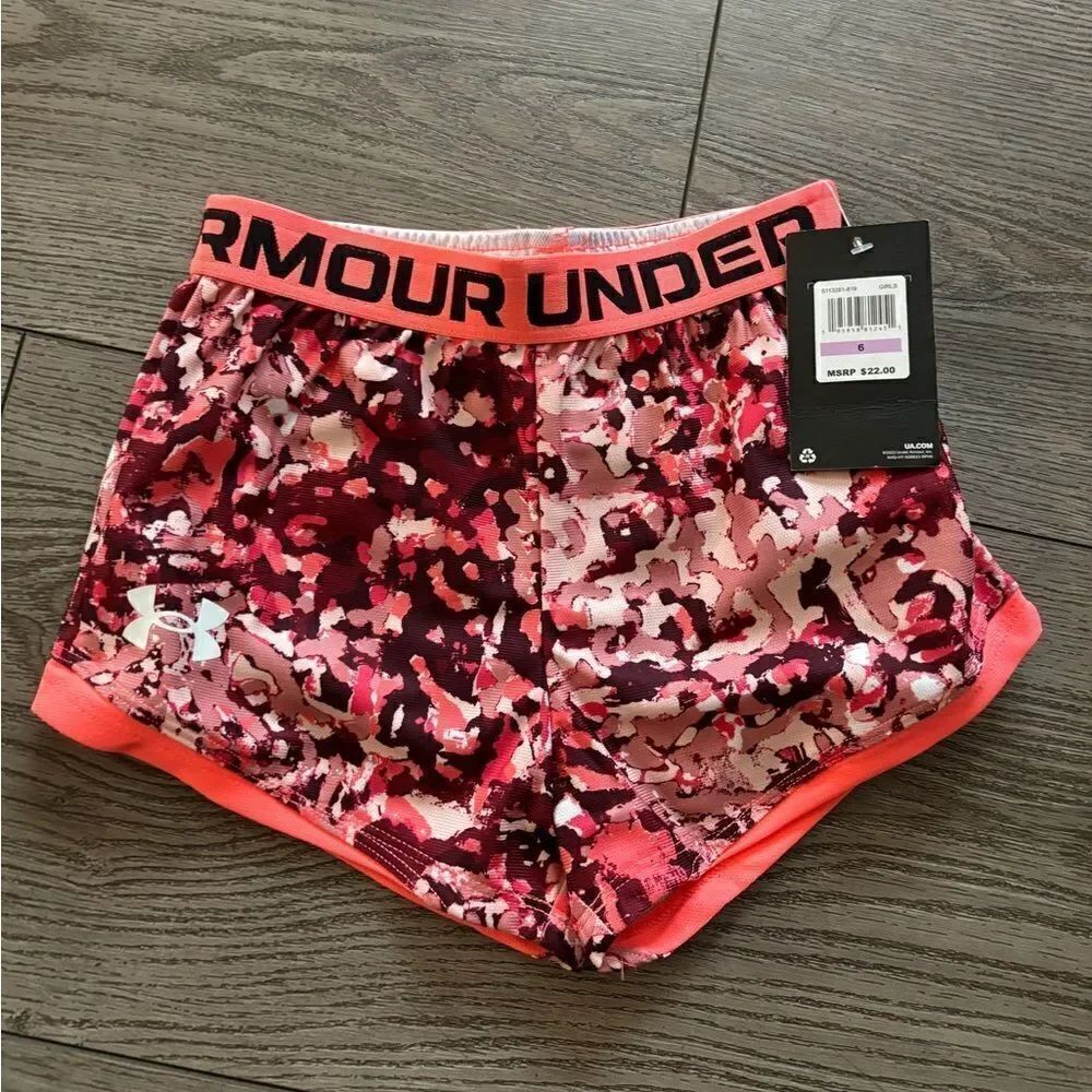 Under armour girls shorts perfect to use on any sport practice
